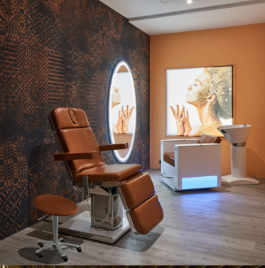 PRIVATE BEAUTY CABIN